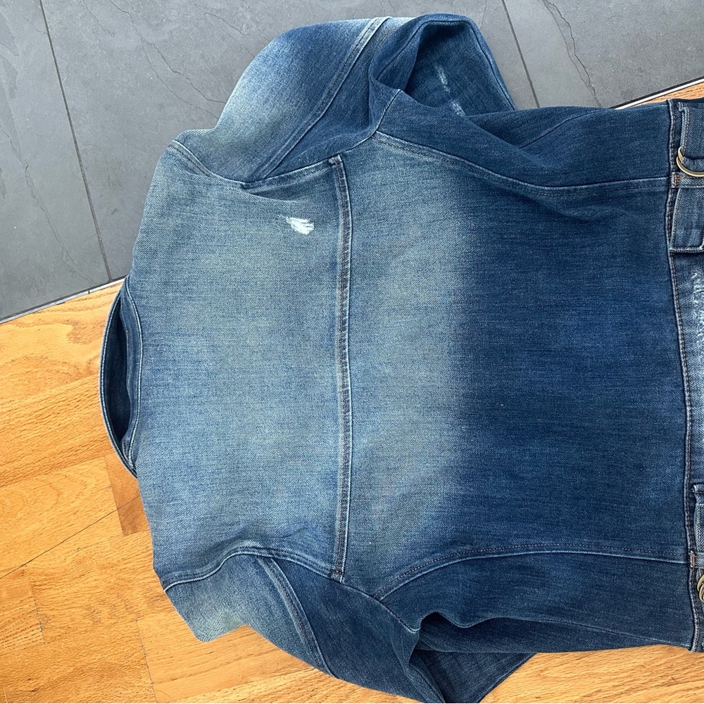 NWT Evereve‎ Sabrina Denim Jean Jacket Women's Medium